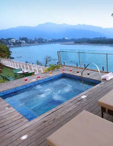 Outdoor-Jacuzzi